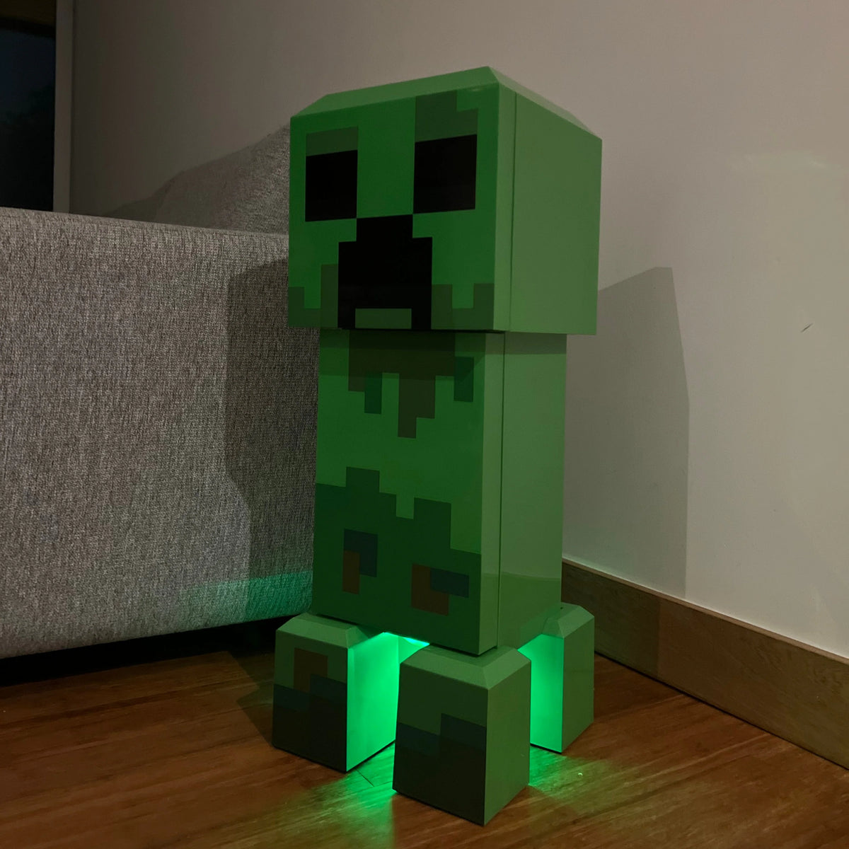 Mini Nevera Creeper Minecraft – 8 L Iluminación LED