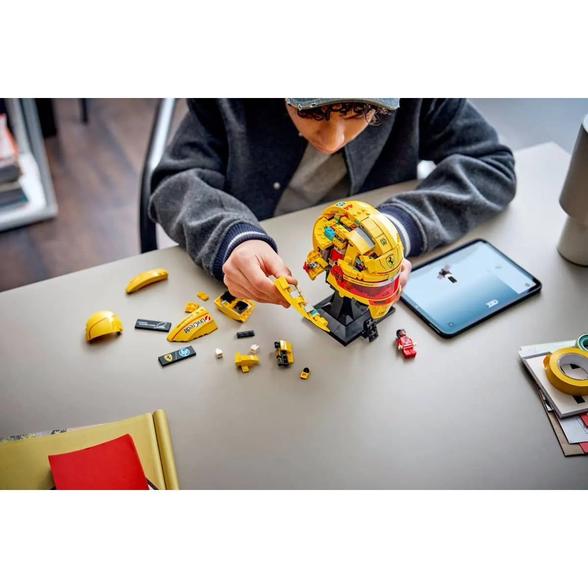 LEGO Scuderia Ferrari HP: Casco de Lewis Hamilton