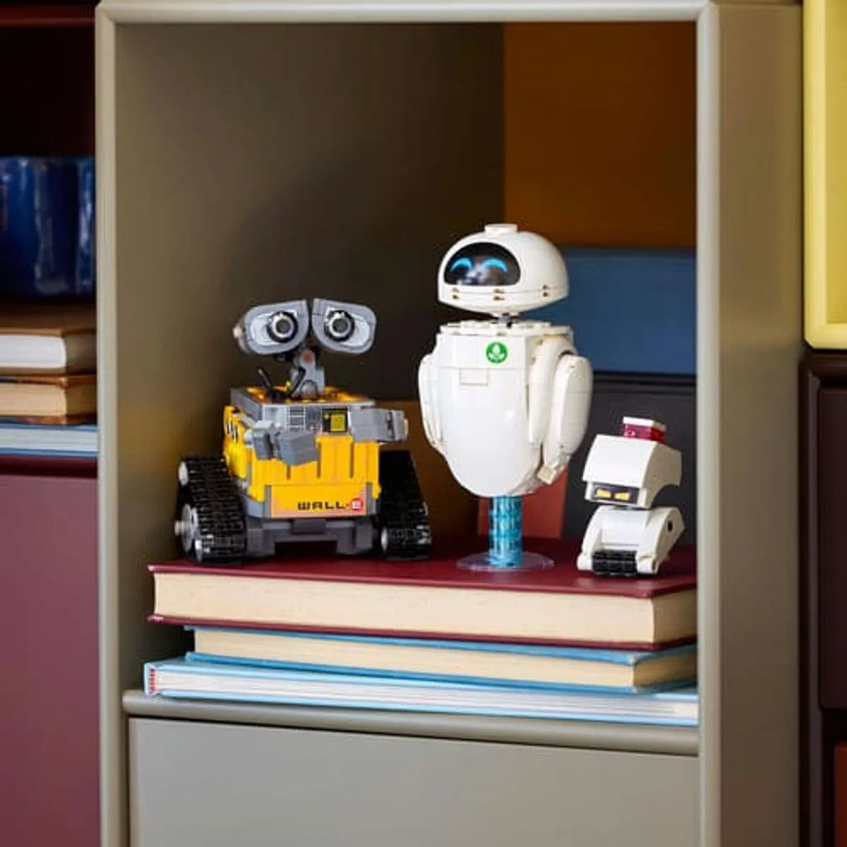 LEGO Disney Pixar WALL-E y EVE – Set para Adultos de 811 Piezas